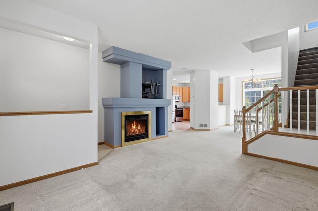 3176 Juniper Lane E, Woodbury, MN 55125