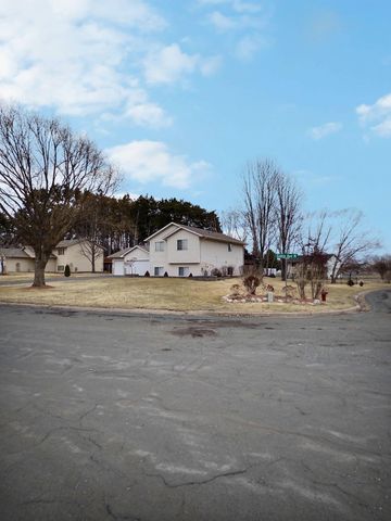 31357 Gable Avenue, Stacy, MN 55079