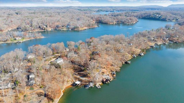 775 Long Island DR, Moneta, VA 24121