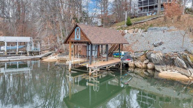 775 Long Island DR, Moneta, VA 24121