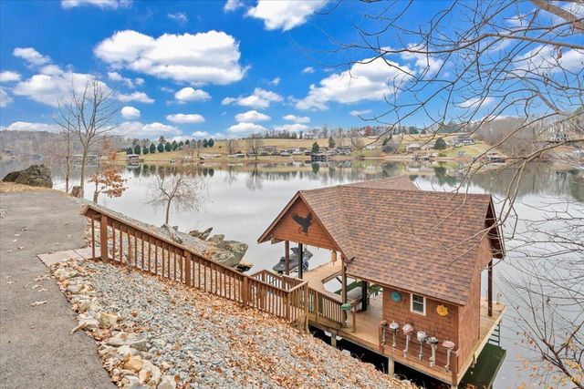 775 Long Island DR, Moneta, VA 24121