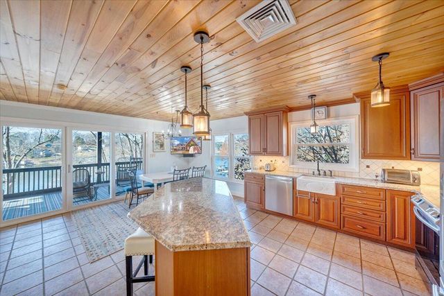 775 Long Island DR, Moneta, VA 24121