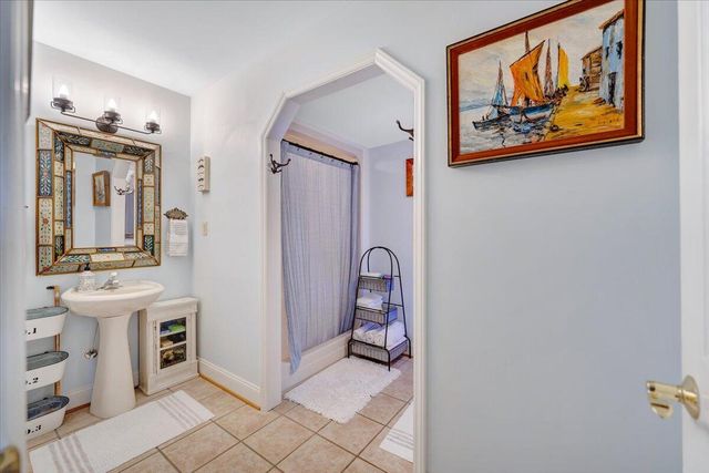 775 Long Island DR, Moneta, VA 24121