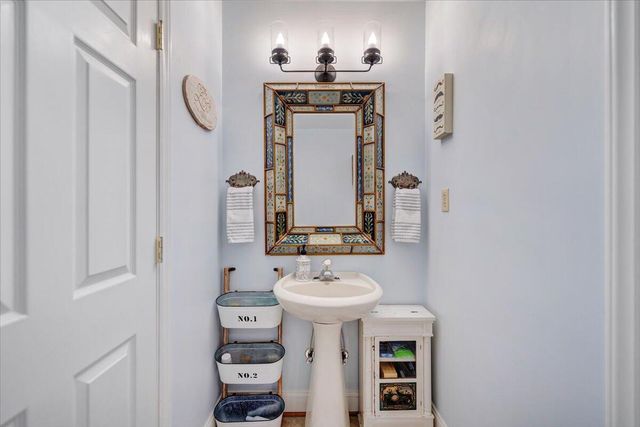 775 Long Island DR, Moneta, VA 24121