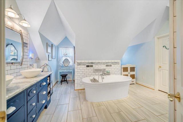 775 Long Island DR, Moneta, VA 24121