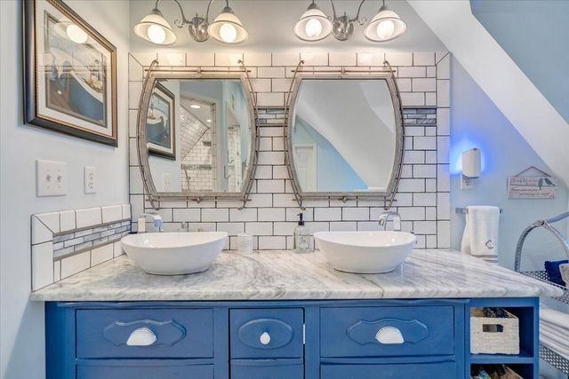 775 Long Island DR, Moneta, VA 24121