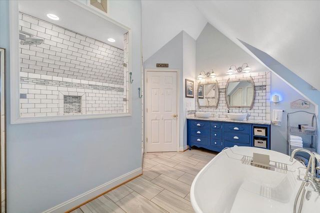 775 Long Island DR, Moneta, VA 24121