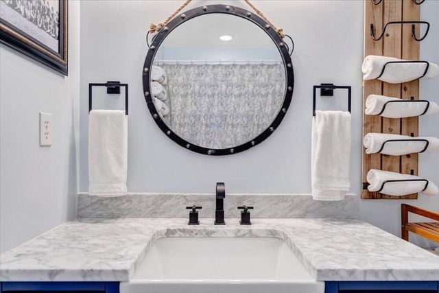 775 Long Island DR, Moneta, VA 24121