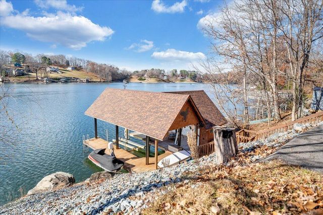 775 Long Island DR, Moneta, VA 24121