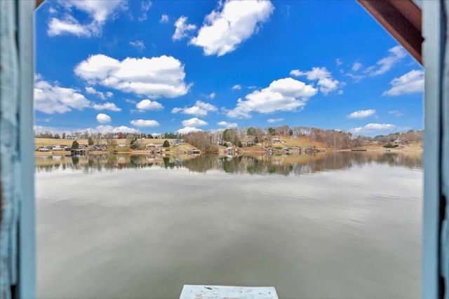 775 Long Island DR, Moneta, VA 24121