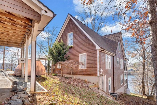 775 Long Island DR, Moneta, VA 24121