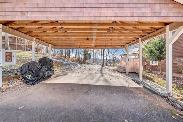 775 Long Island DR, Moneta, VA 24121