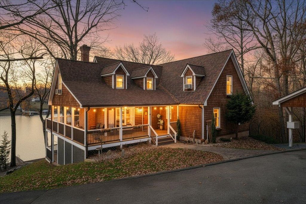 775 Long Island DR, Moneta, VA 24121