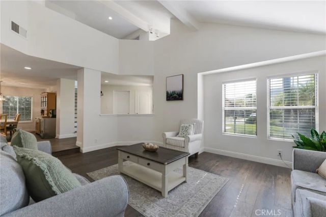 5009 Blackpool Avenue, Oak Park, CA 91377