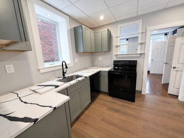63 Frankfort 1, Boston, MA 02128