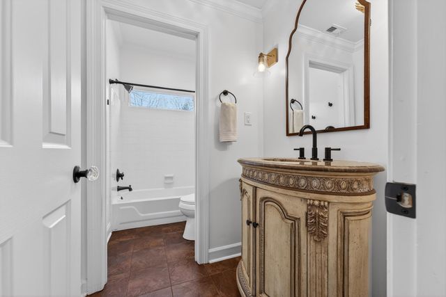 9600 EDNAM CV, Germantown, TN 38139