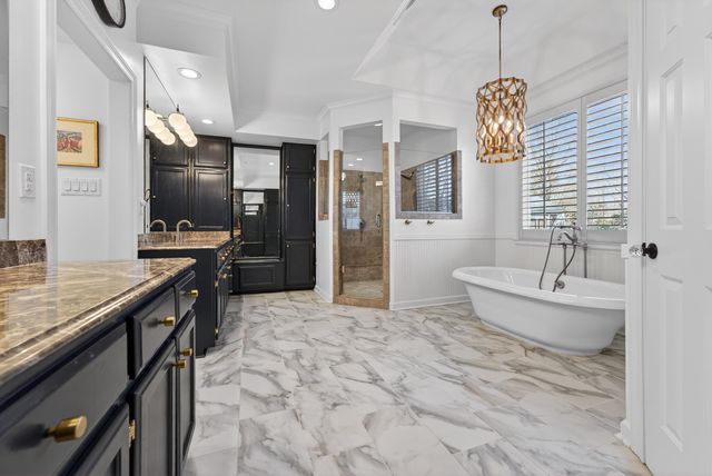 9600 EDNAM CV, Germantown, TN 38139