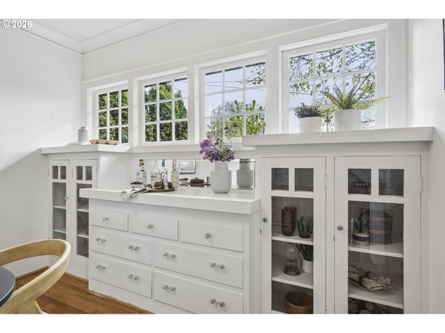 1426 Se HARRISON St, Portland, OR 97214