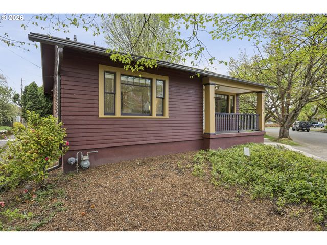 1426 Se HARRISON St, Portland, OR 97214