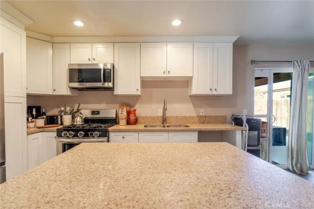 44415 Watford Avenue, Lancaster, CA 93535