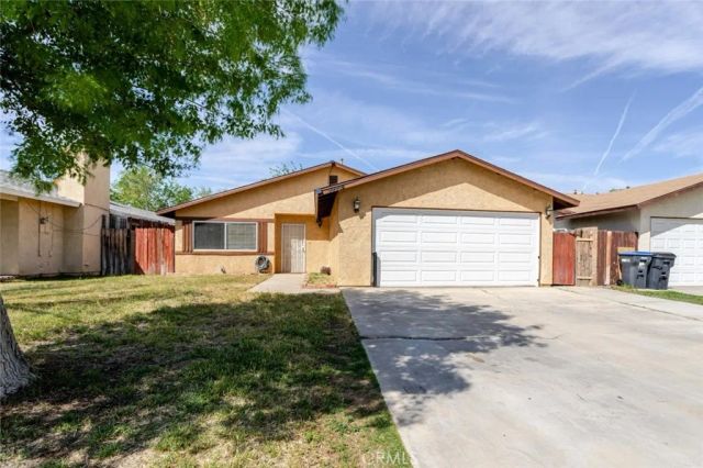 44415 Watford Avenue, Lancaster, CA 93535