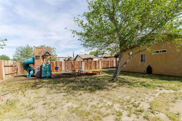 44415 Watford Avenue, Lancaster, CA 93535