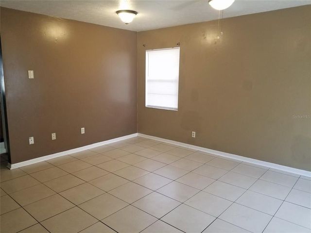 5306 PLUM AVENUE B, Seffner, FL 33584