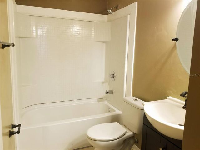 5306 PLUM AVENUE B, Seffner, FL 33584
