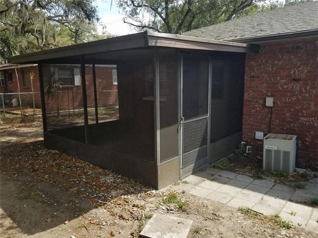 5306 PLUM AVENUE B, Seffner, FL 33584
