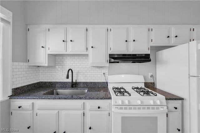 1353 Phelps Avenue 3, Lakewood, OH 44107