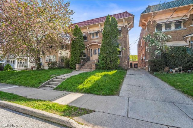 1353 Phelps Avenue 3, Lakewood, OH 44107