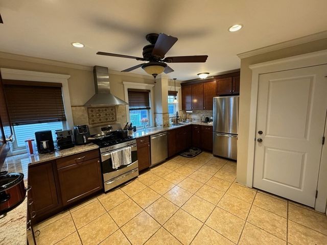 40 Sydney 1, Somerville, MA 02145