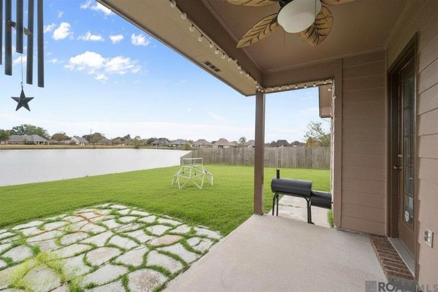 41481 Hearthstone Ave, Prairieville, LA 70769