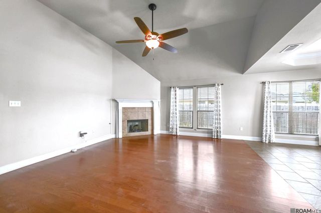 41481 Hearthstone Ave, Prairieville, LA 70769