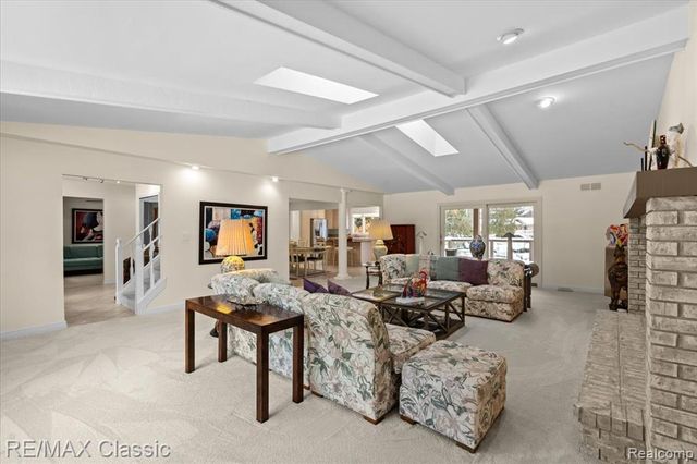 5067 Oakwood Court, Commerce Twp, MI 48382