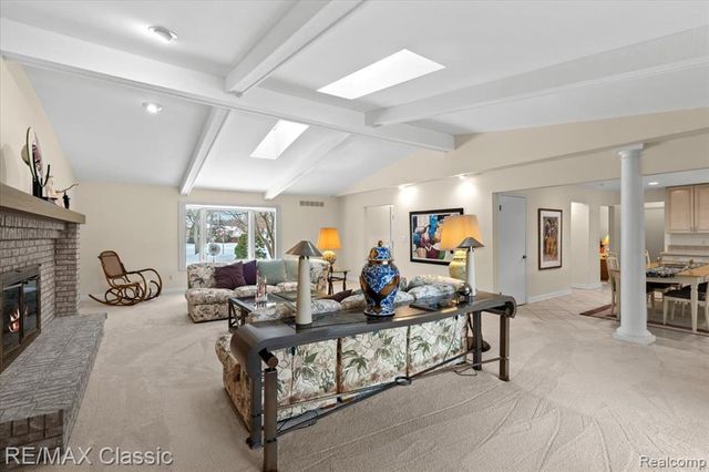 5067 Oakwood Court, Commerce Twp, MI 48382