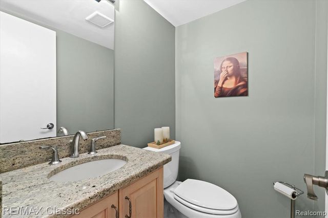 5067 Oakwood Court, Commerce Twp, MI 48382