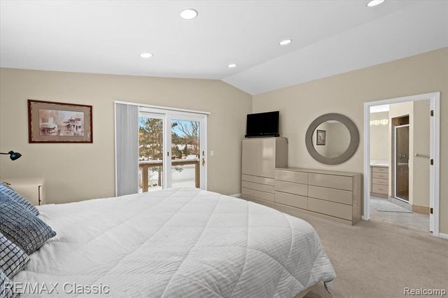 5067 Oakwood Court, Commerce Twp, MI 48382