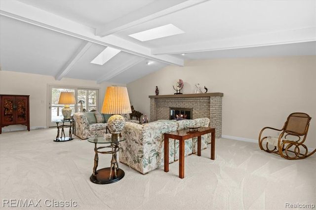 5067 Oakwood Court, Commerce Twp, MI 48382