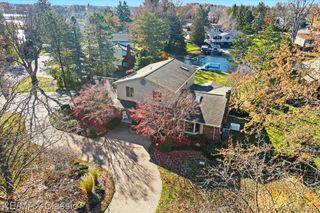 5067 Oakwood Court, Commerce Twp, MI 48382