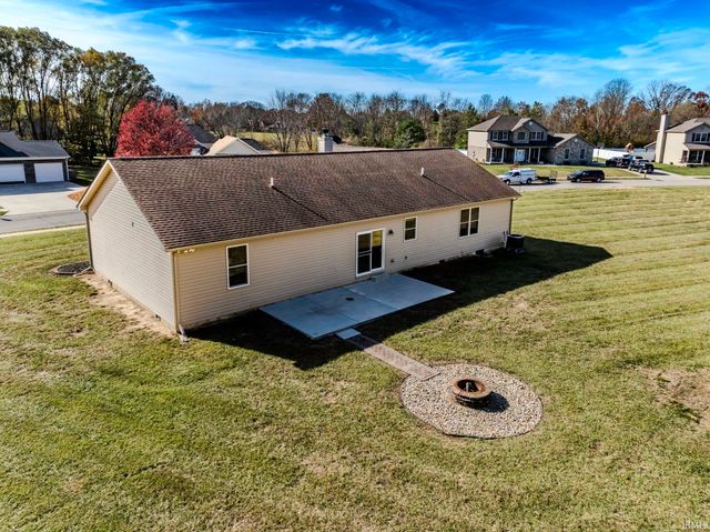 422 S Bridgewater Lane, Muncie, IN 47304