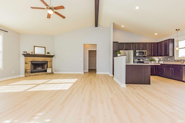 422 S Bridgewater Lane, Muncie, IN 47304