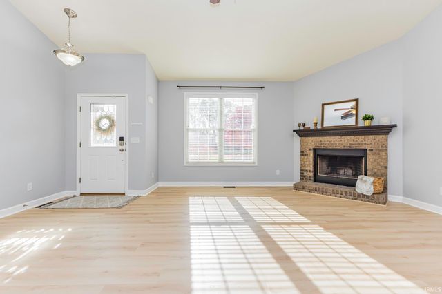 422 S Bridgewater Lane, Muncie, IN 47304