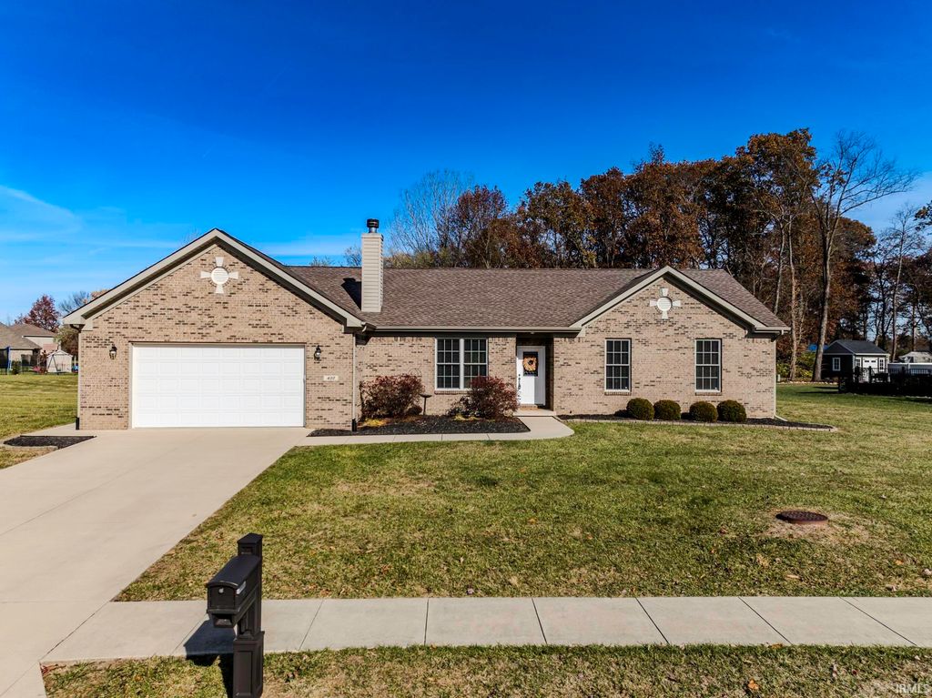 422 S Bridgewater Lane, Muncie, IN 47304