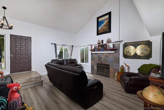 14958 La Manda, Poway, CA 92064