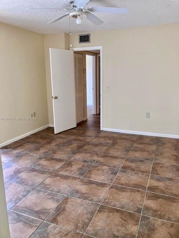 2610 26th Way, Riviera Beach, FL 33407