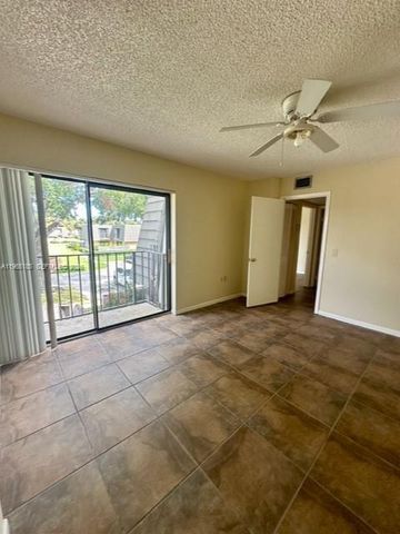 2610 26th Way, Riviera Beach, FL 33407