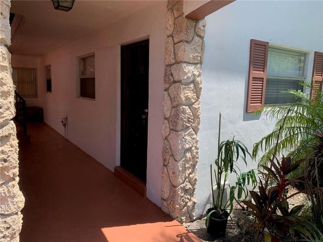 206 SW 1st Street J-4, Pompano Beach, FL 33060