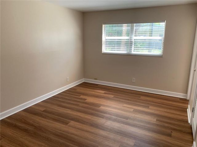 206 SW 1st Street J-4, Pompano Beach, FL 33060