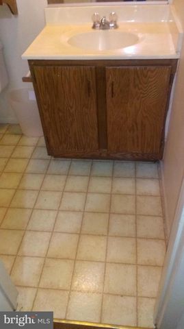 4809 BERWYN HOUSE RD, College Park, MD 20740